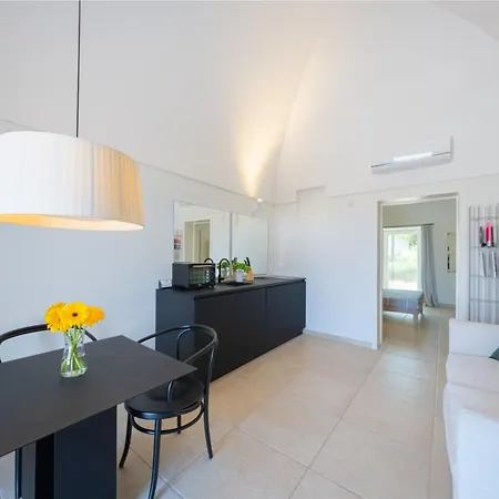 Pati Design - With Private Patio Or Terrace And Swimming Pool Apartment *