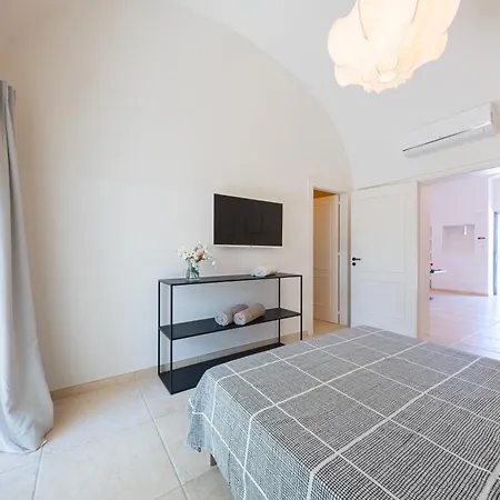 Apartment Pati Design - With Private Patio Or Terrace And Swimming Pool Monopoli